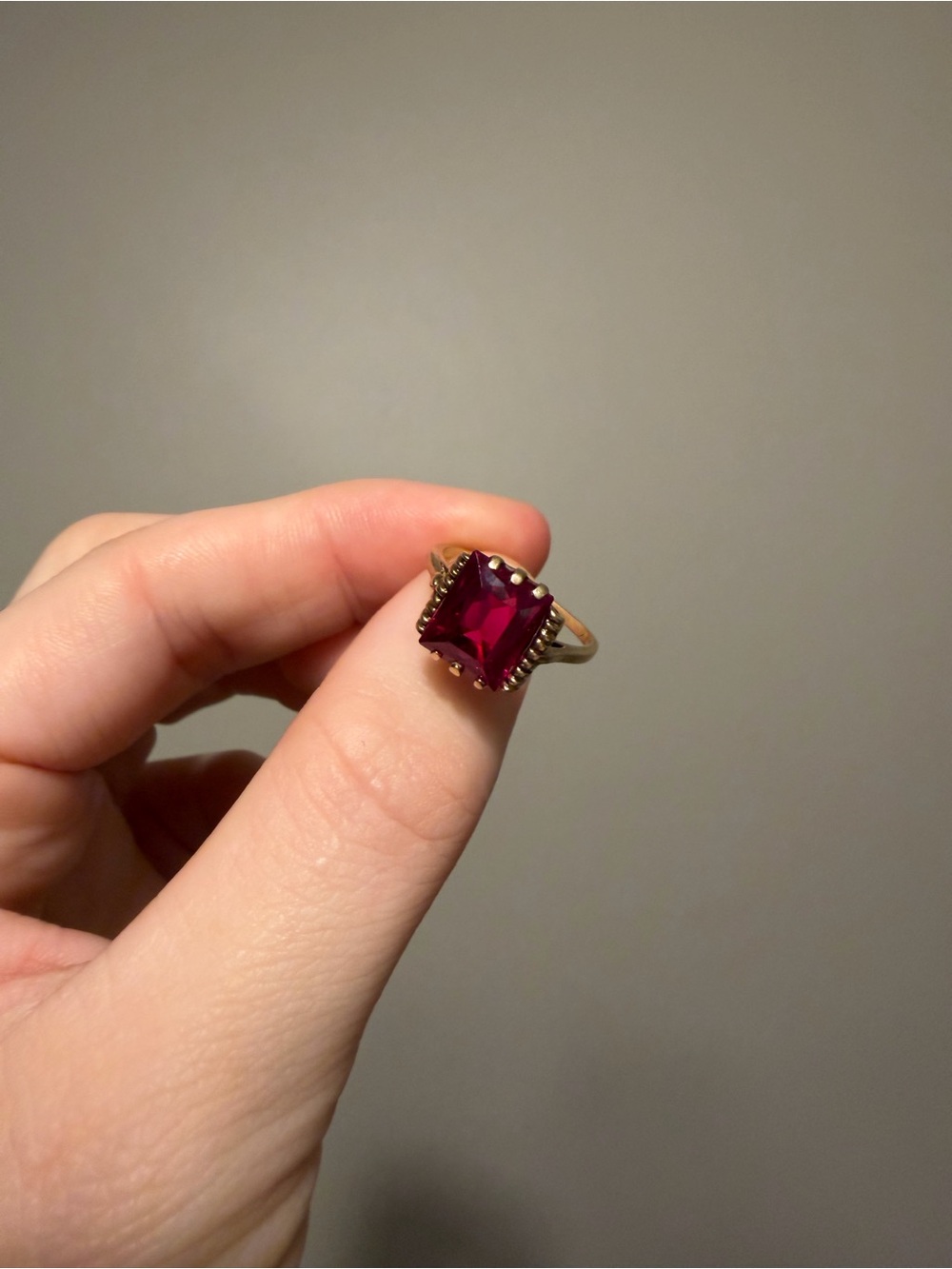 Vintage 10K Gold Synthetic Ruby Ring Size 7